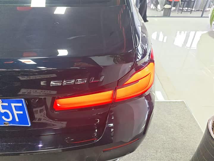 Фото 8 - BMW 5 Series