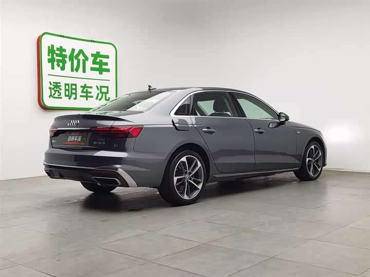 Фото 2 - Audi A4L