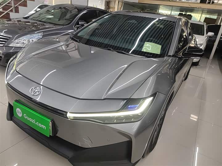 Фото 2 - Toyota bZ3