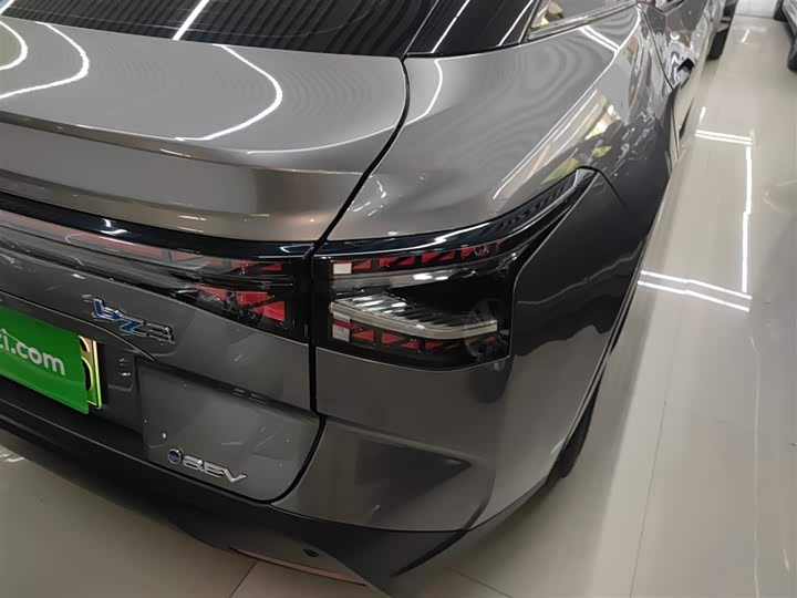 Фото 8 - Toyota bZ3