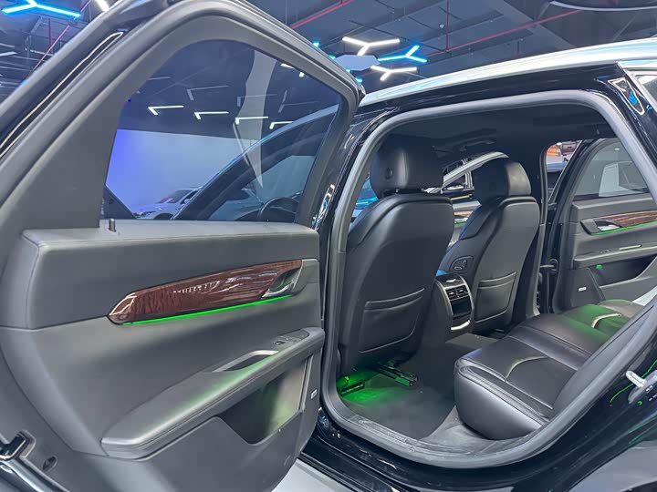 Фото 8 - Cadillac CT6