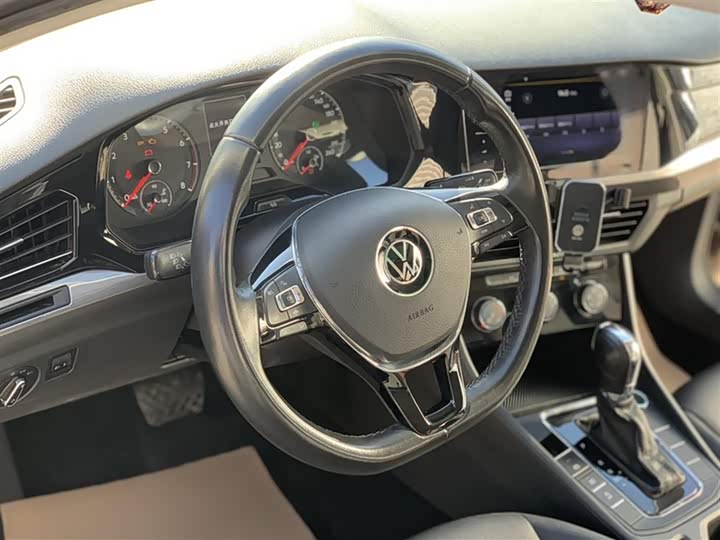 Фото 3 - Volkswagen Bora