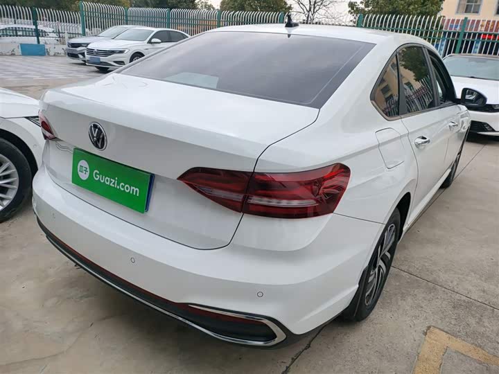 Фото 7 - Volkswagen Lavida