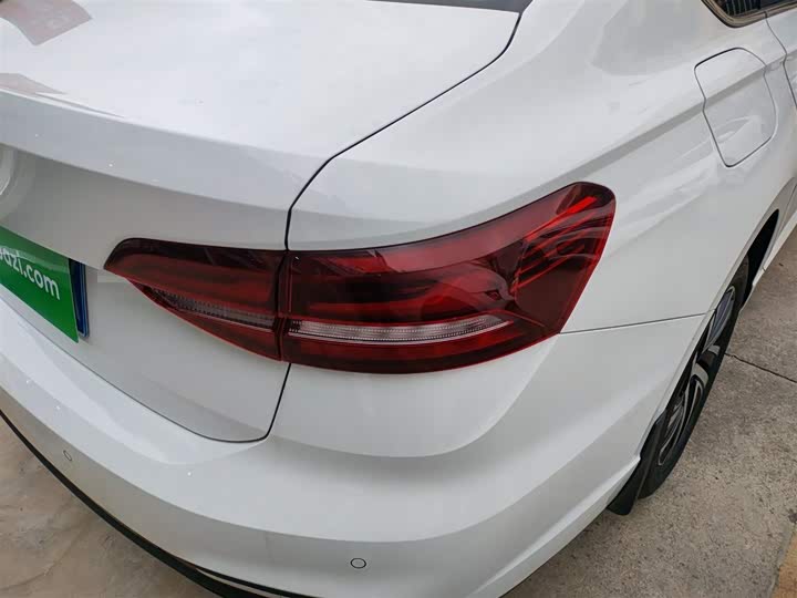 Фото 8 - Volkswagen Lavida