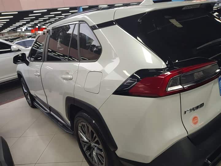 Фото 5 - Toyota Wildlander