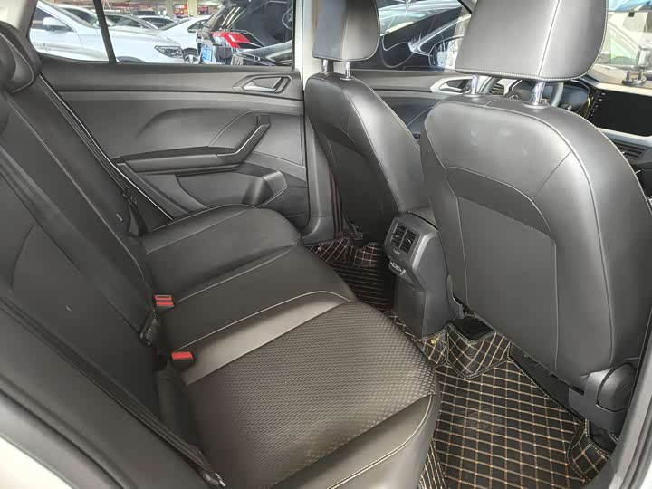 Фото 7 - Volkswagen Tacqua