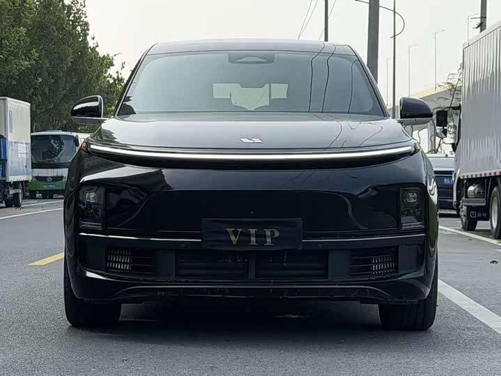 Фото 2 - LiXiang L8