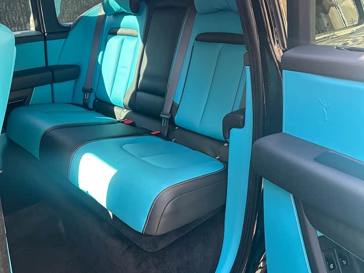 Фото 4 - Rolls-Royce Cullinan