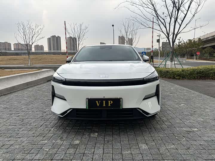 Фото 2 - Geely Galaxy L6