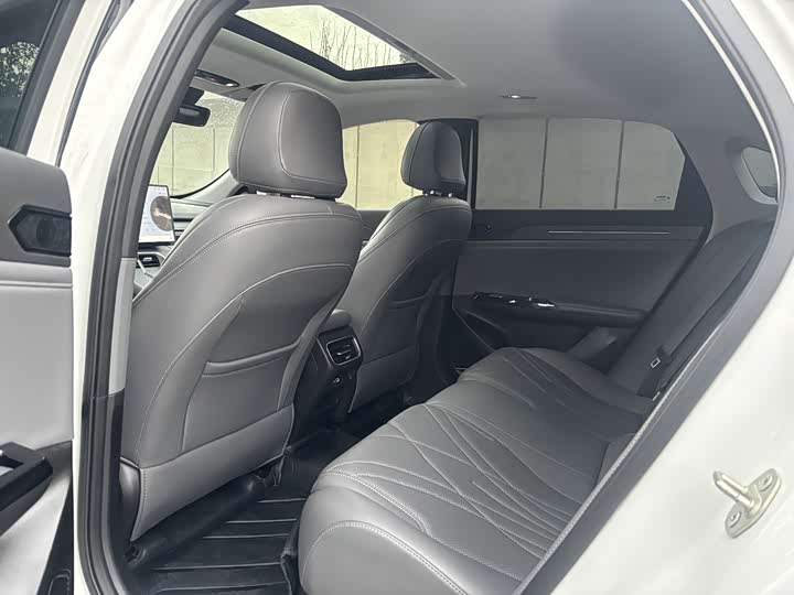 Фото 4 - Geely Galaxy L6