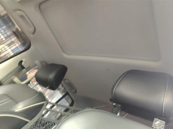 Фото 9 - Tank 300