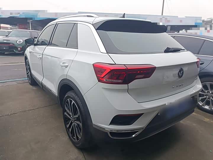 Фото 5 - Volkswagen T-Roc