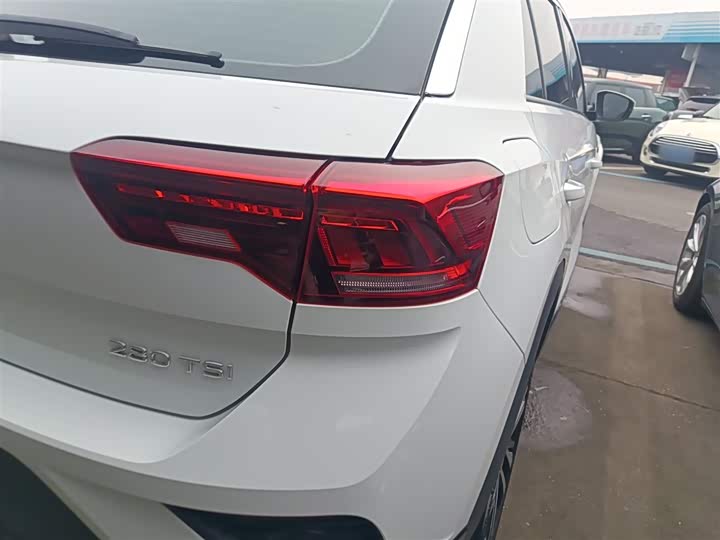 Фото 8 - Volkswagen T-Roc