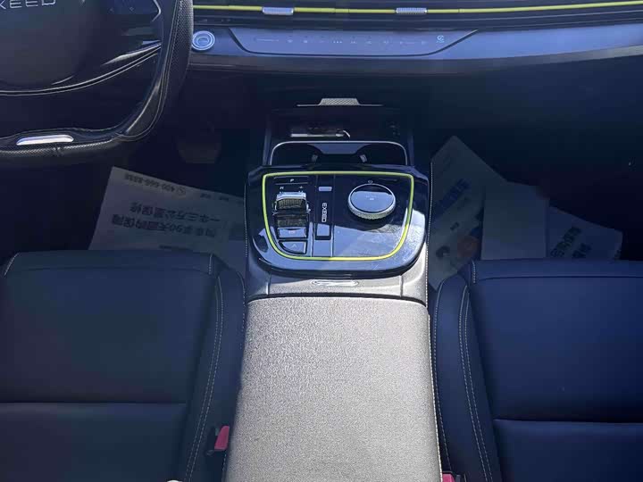 Фото 3 - Exeed LX