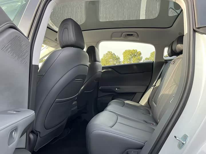 Фото 4 - XPeng G6