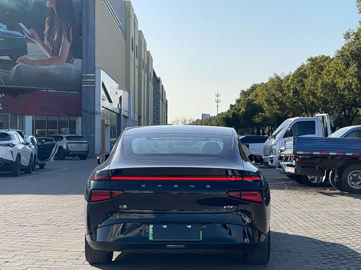 Фото 3 - XPeng P7