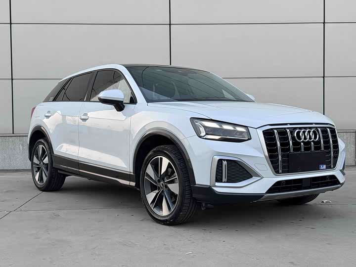 Фото 2 - Audi Q2L