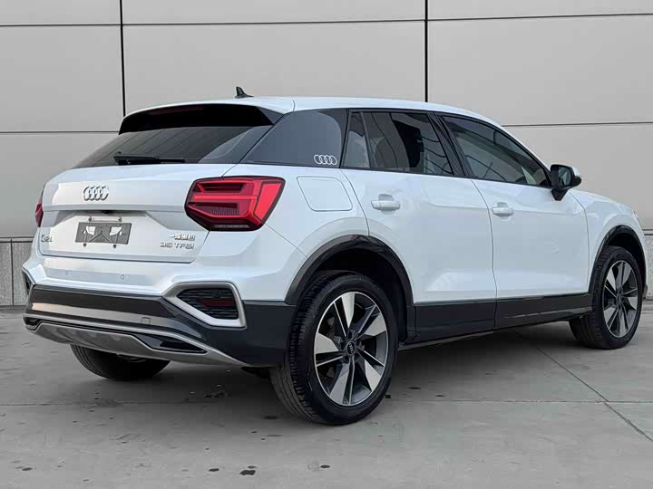 Фото 3 - Audi Q2L