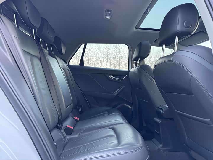 Фото 7 - Audi Q2L