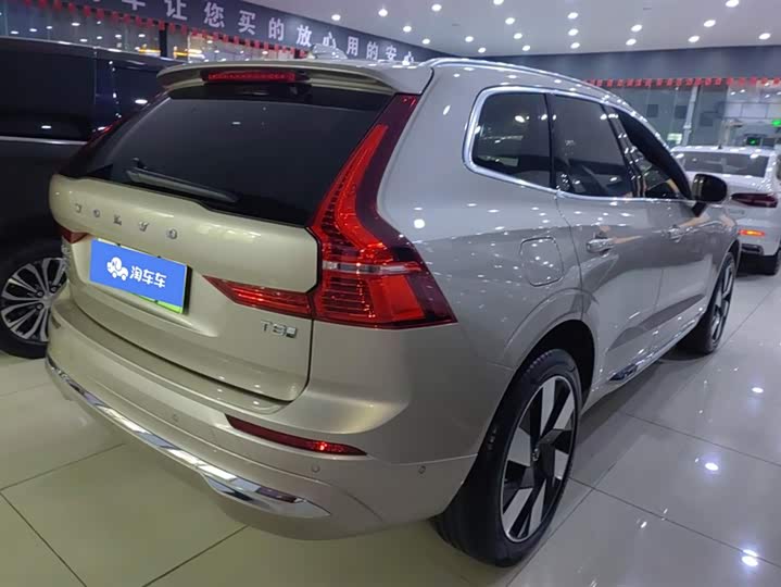 Фото 3 - Volvo XC60 Hybrid