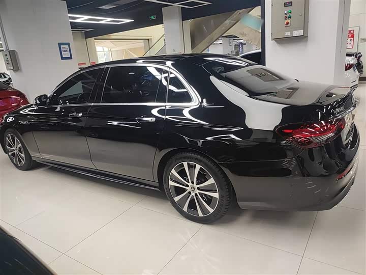 Фото 5 - Mercedes-Benz E-Class Hybrid