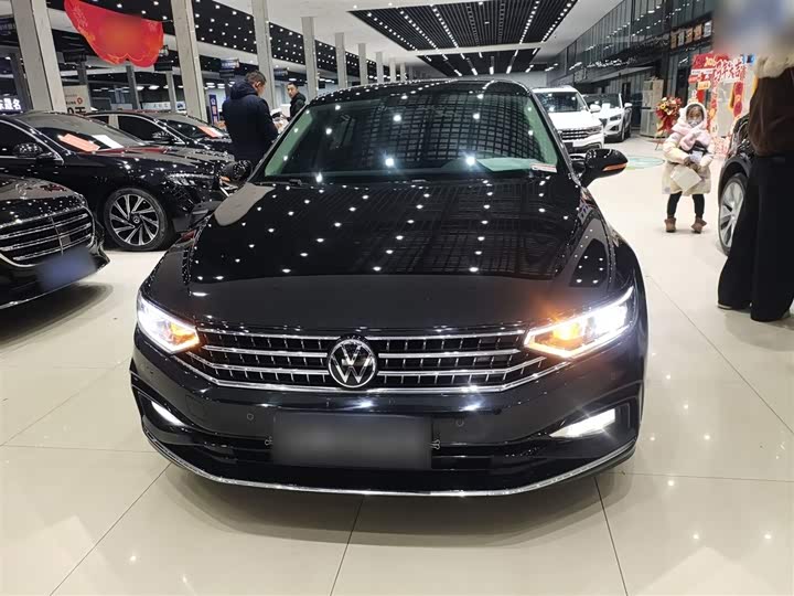 Фото 3 - Volkswagen Magotan