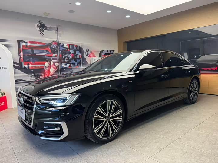 Фото 1 - Audi A6L