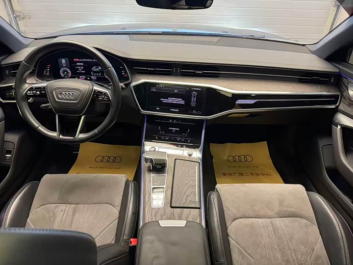 Фото 4 - Audi A6L