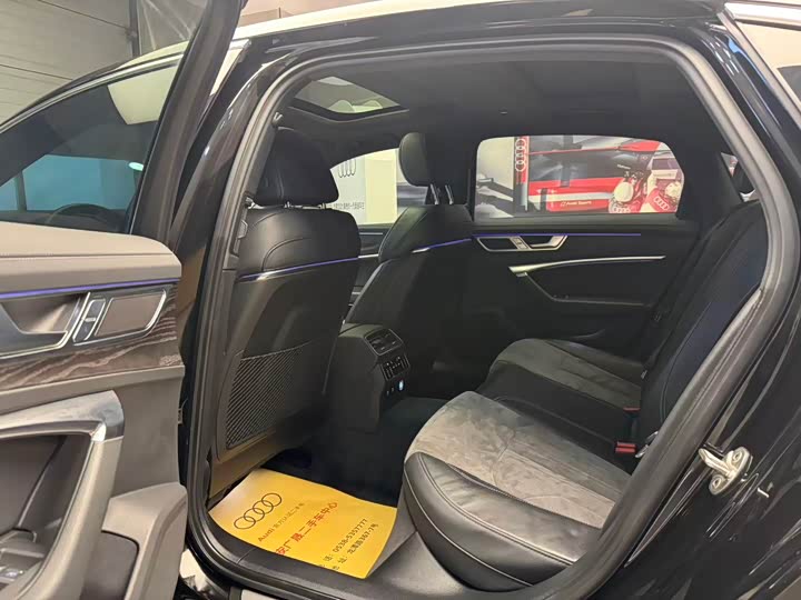 Фото 6 - Audi A6L