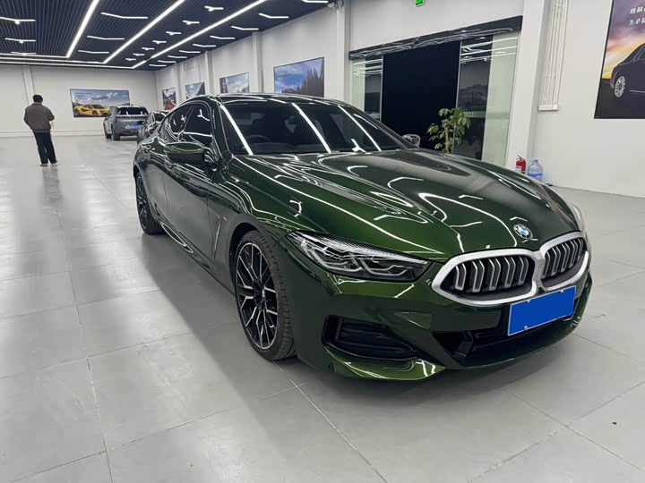 Фото 2 - BMW 8 Series