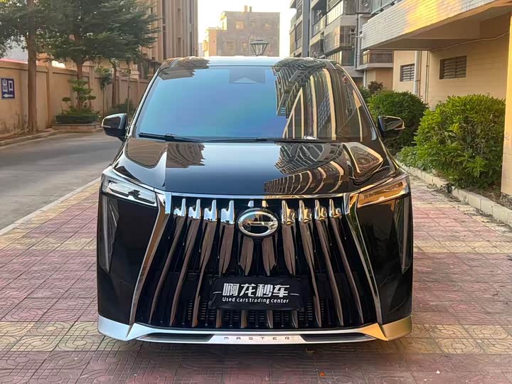 Фото 2 - GAC Trumpchi M8