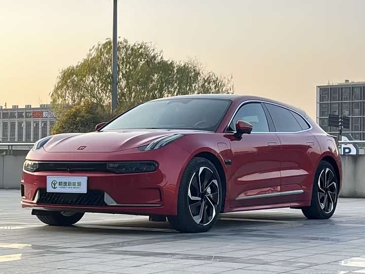 Фото 1 - Zeekr 001