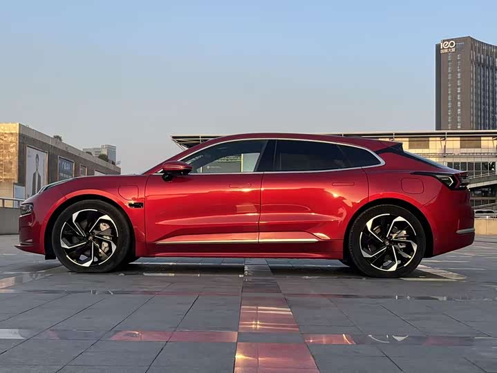 Фото 7 - Zeekr 001