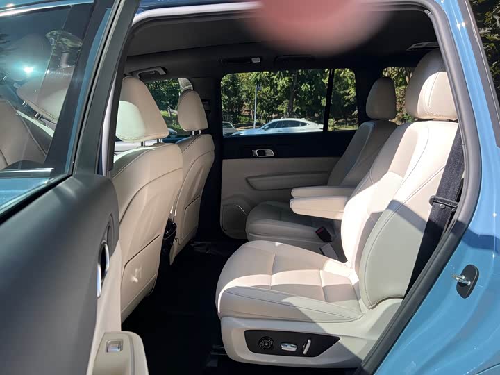 Фото 7 - LiXiang One