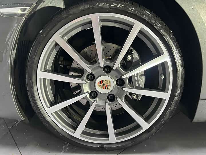 Фото 2 - Porsche 718