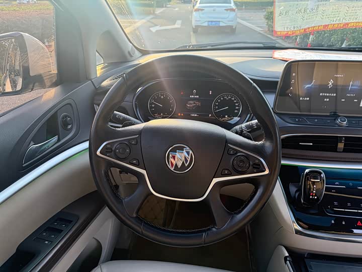 Фото 7 - Buick GL8 ES