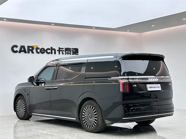 Фото 3 - Zeekr 009