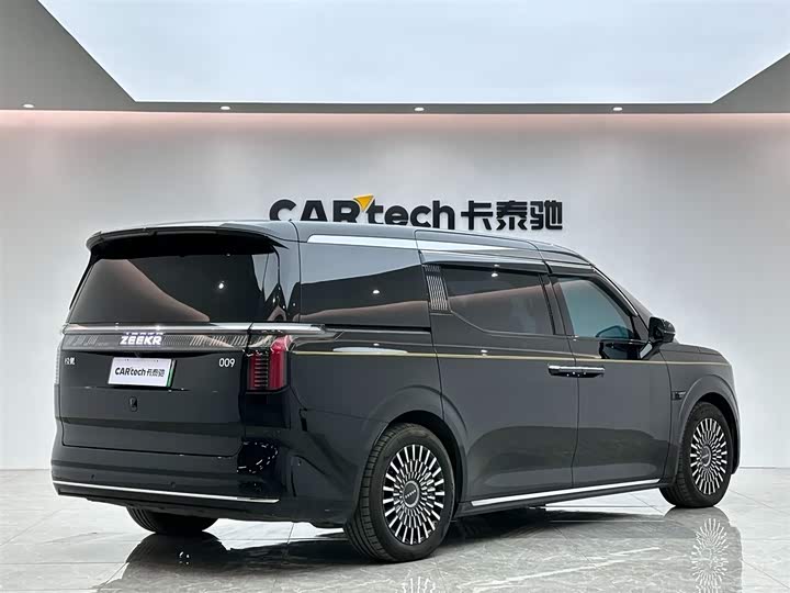 Фото 5 - Zeekr 009
