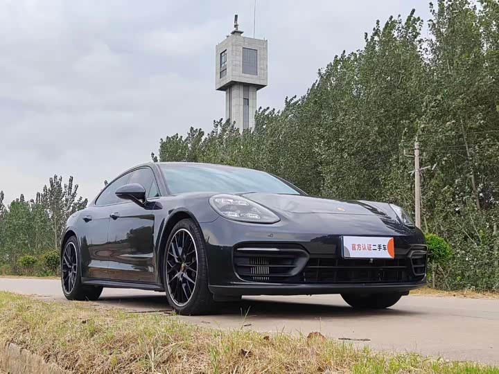 Фото 3 - Porsche Panamera