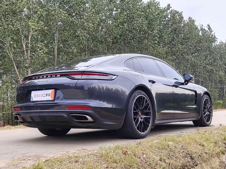 Фото 5 - Porsche Panamera