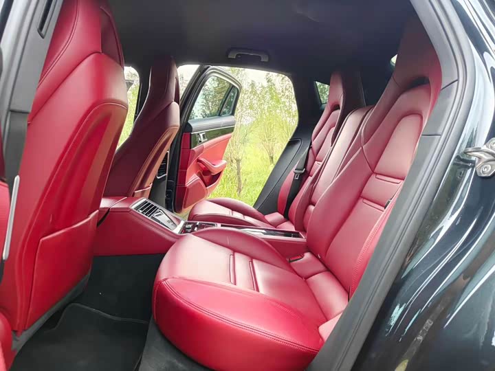 Фото 8 - Porsche Panamera