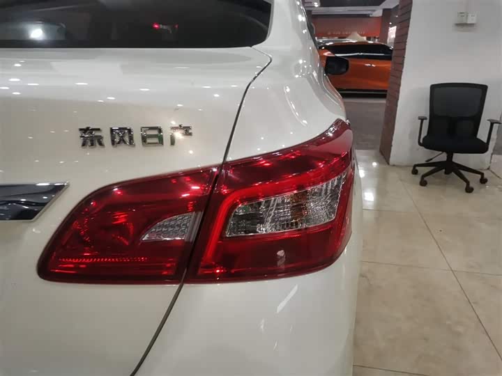 Фото 8 - Nissan Sylphy