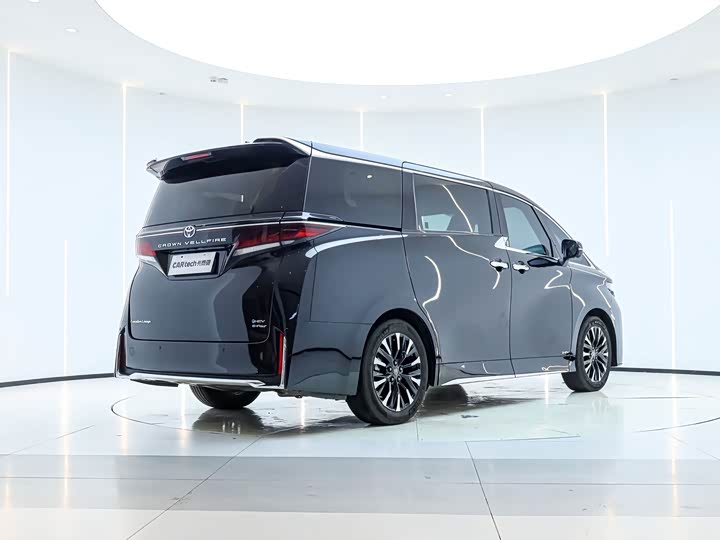 Фото 6 - Toyota Vellfire