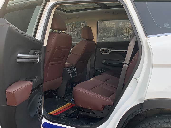 Фото 5 - Geely Okavango