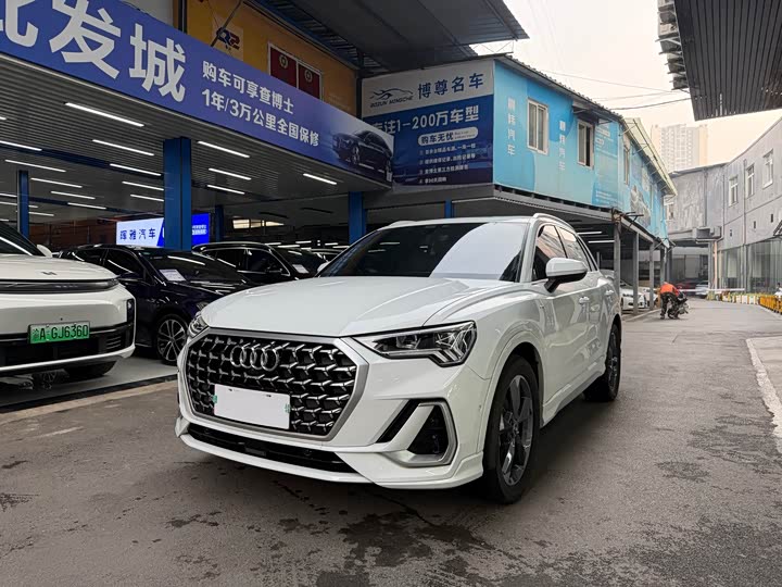 Фото 1 - Audi Q3