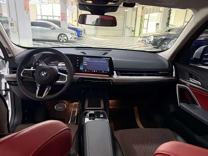 Фото 6 - BMW X1