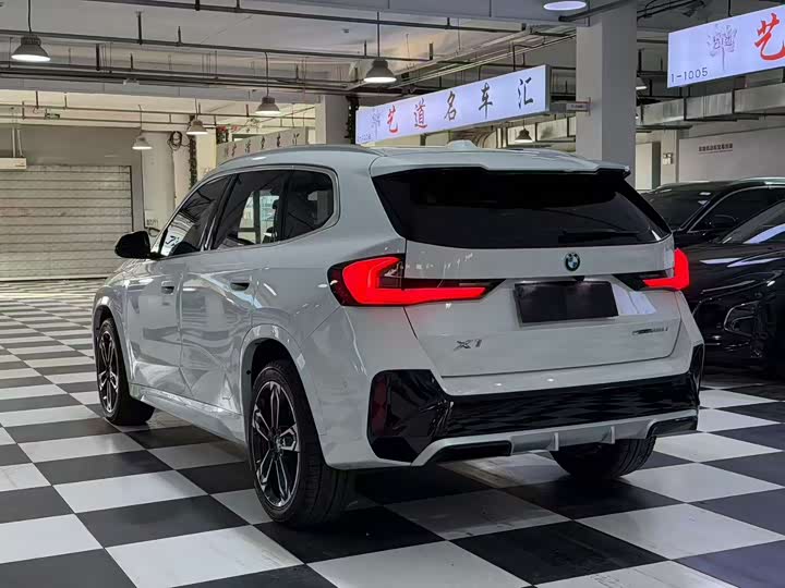 Фото 9 - BMW X1