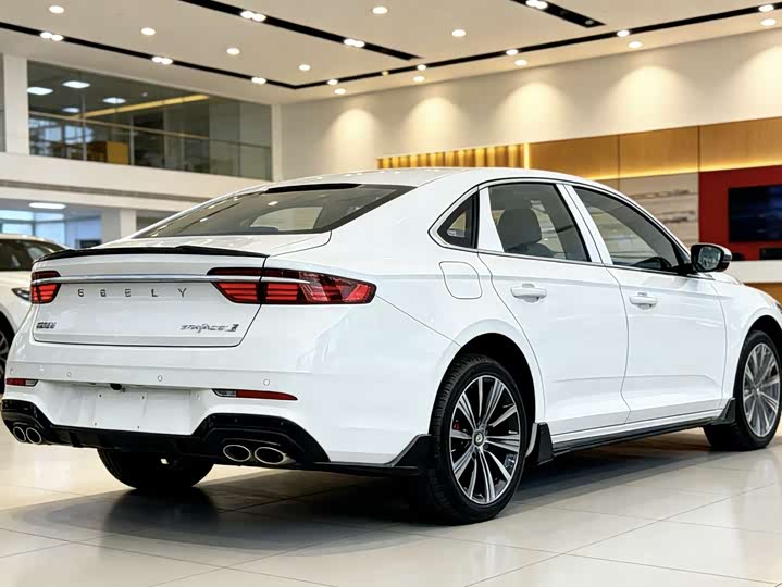 Фото 9 - Geely Preface