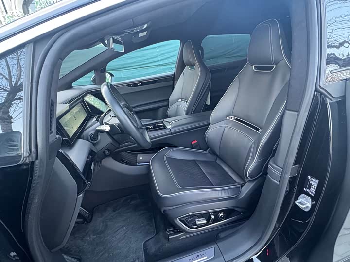 Фото 8 - HiPhi X