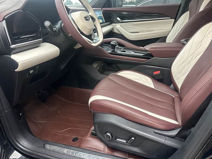 Фото 4 - Geely Monjaro